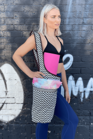 Yoga Mat Carrying Tote Bag with Large Pockets - B&W Zig-Zag